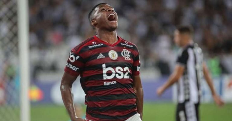 Flamengo recebe proposta de R$ 20,5 milhões de clube do Chipre por Lincoln