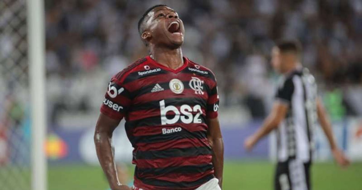 Flamengo recebe proposta de R$ 20,5 milhões de clube do Chipre por Lincoln