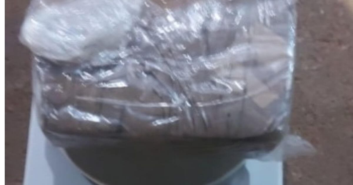 Em Cerejeiras, PM prende rapaz de 21 anos por tráfico portando quase meio quilo de maconha