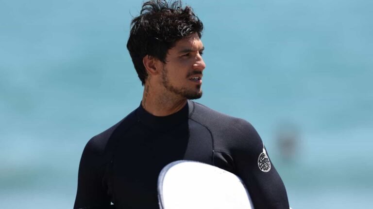 Final do Circuito Mundial de Surfe será nesta segunda com 4 brasileiros