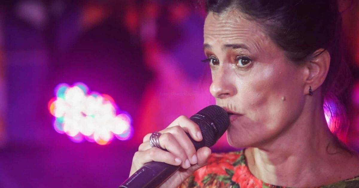 Zélia Duncan diz que Neymar é 'decepção como cidadão' e o manda pagar impostos